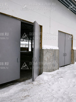 Ворота на коровник для фермы ВМП в амбар для кормов окрашенные Дп