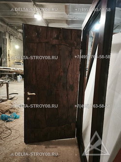 ДСН Входная дверь под старину О с накладками дкекоративными глухая