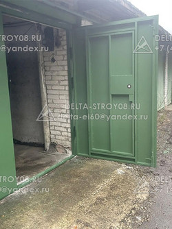 Гаражные ворота крепкие металлические с замком антивандальным ГВМ-02