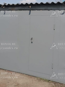 ВМГ Гаражные ворота с калиткой распашные с упорами для створок Прг