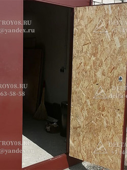 02 Утепленные гаражные ворота металлические с защитой от промерзания