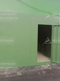 ВМГ Распашные гаражные ворота Пкомб с калиткой и наличником из металла К