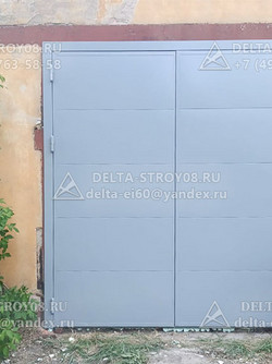 Утепленные распашные ворота гаражные ВГРС с влагостойкой фурнитурой