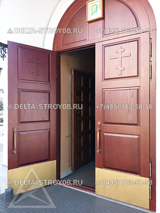 Дверь в Храм для дома причта с замком под ключ и отбойной доской ДМХГ-К