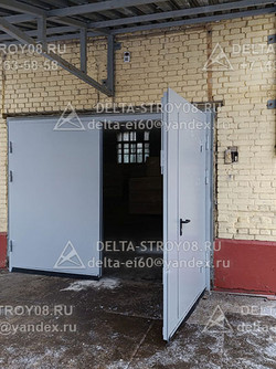 ВСН Противопожарные ворота с калиткой EI-60 в автотранспортное депо