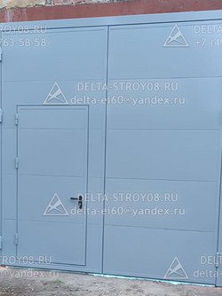 Промышленные ворота с калиткой распашные на стройплощадку ВПМ
