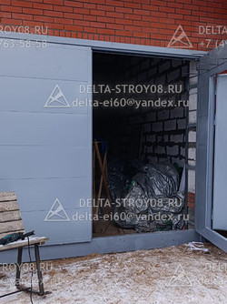 Промышленные ворота с калиткой ВМП на шахту серые с утеплением УЗ