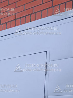 Промышленные ворота с калиткой ВМП на шахту серые с утеплением УЗ