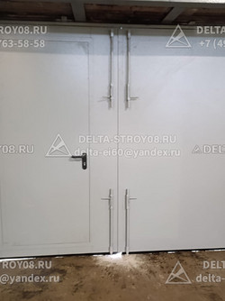 Промышленные ворота для стоянок с замком и задвижками прочные ВП