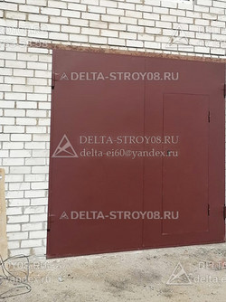 Утепленные распашные ворота двухстворчатые с врезной калиткой ВРМ