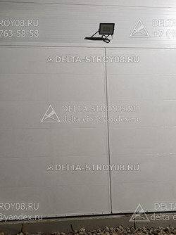 Автоматические ворота распашные с широкими створками для паркинга