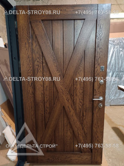 ДВС Входная дверь под старину с художественной резьбой