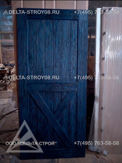 ДВС Входная дверь под старину из массива лиственницы с ручкой
