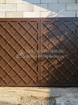 ГРВ Гаражные распашные ворота из стали с проушинами под навесной замок