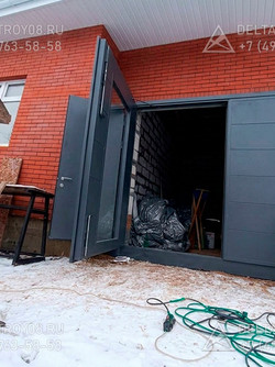 ВСР Гаражные ворота из сэндвич-панелей утепленные цвет по каталогу RAL