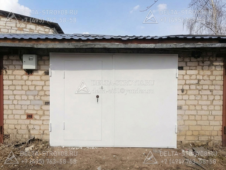 ВГС Распашные гаражные ворота с калиткой для СТО с открыванием наружу усиленные