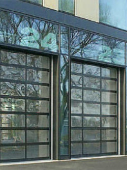 Секционные ворота панорамные из холодного алюминия AluTrend и AluPro